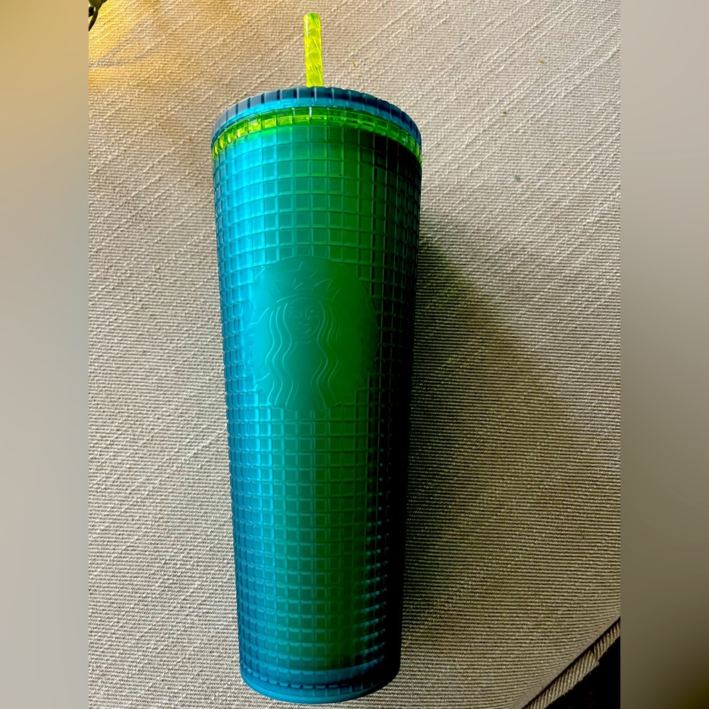 NEW🌟Starbucks frosted Green Grid Tumbler Cold Venti Large 24oz NWT